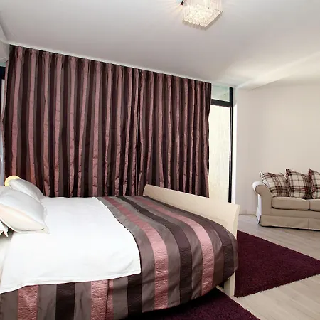 Bellevue 4* トロギール