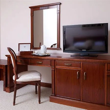 Отель Bellevue 4*