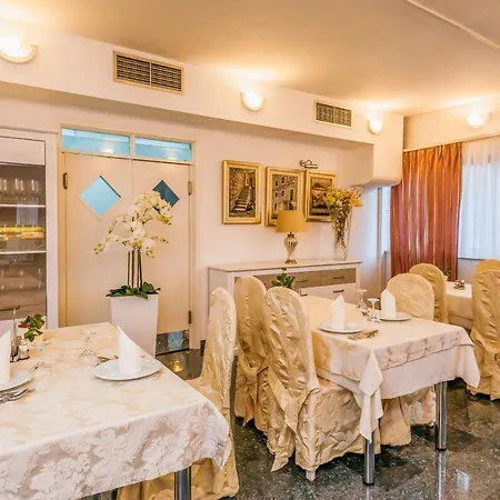 Bellevue 4* Трогир