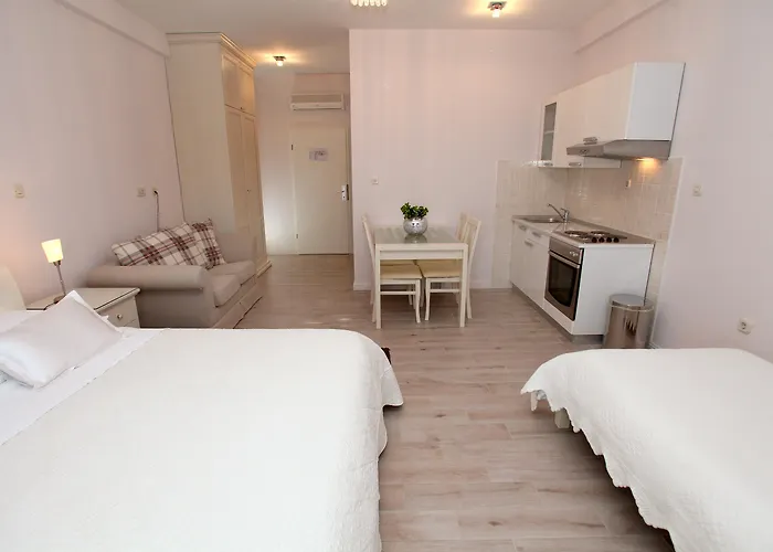 Szálloda Bellevue Trogir